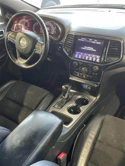 جیپ گراند شیرۆکی